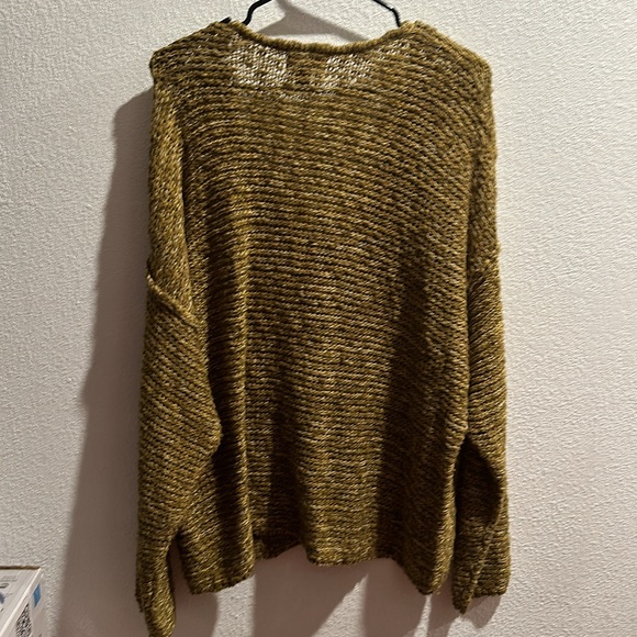 Universal Thread sweater! - Picture 4 of 4